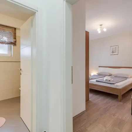 Two-bedroom Tatty