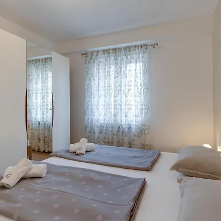 Two-bedroom Tatty ポレッチ